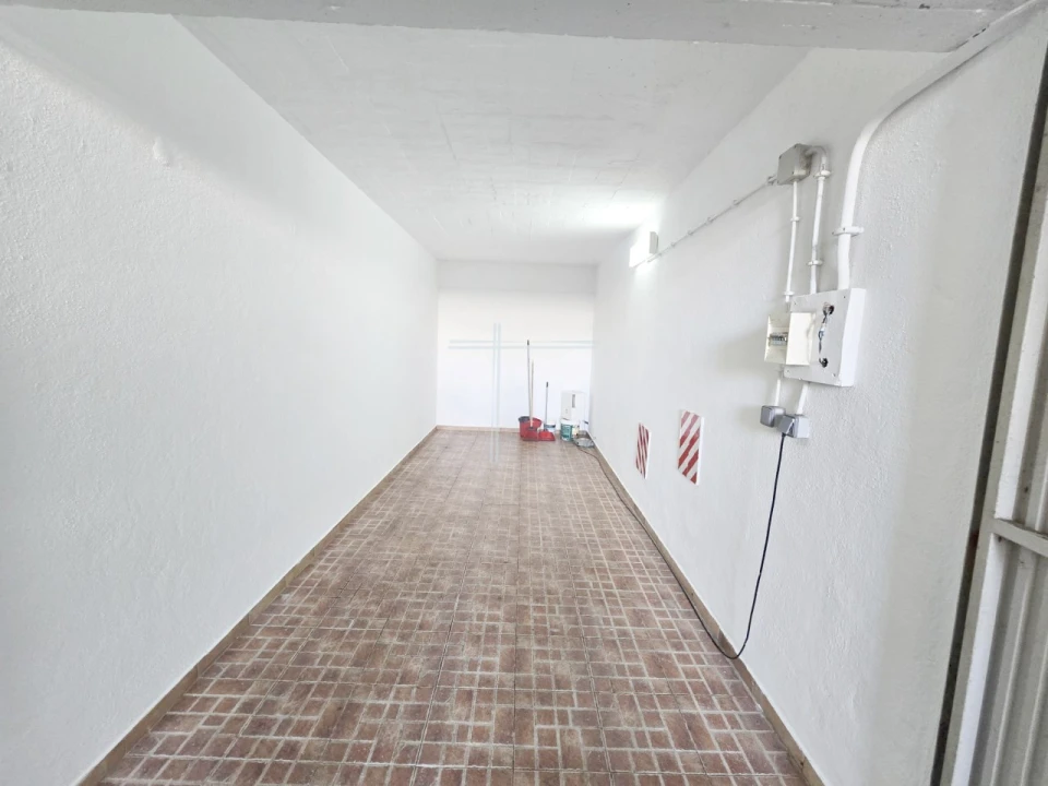 Garagem para Venda em Charneca de Caparica e Sobreda Foto 2