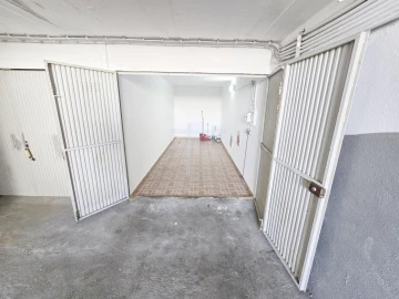 Garagem para Venda em Charneca de Caparica e Sobreda