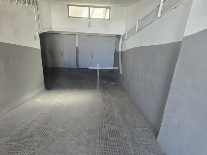 Garagem para Venda em Charneca de Caparica e Sobreda Foto 4