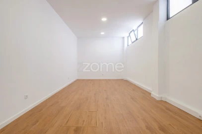 Negócio para Arrendamento em Rio Tinto