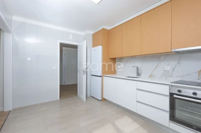 Apartamento T2 para Arrendamento em Braga (Maximinos, Sé e Cividade)