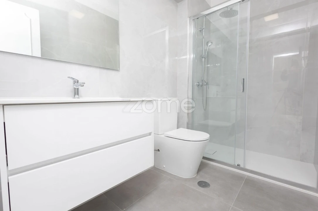 Apartamento T2 para Arrendamento em Braga (Maximinos, Sé e Cividade) Foto 9