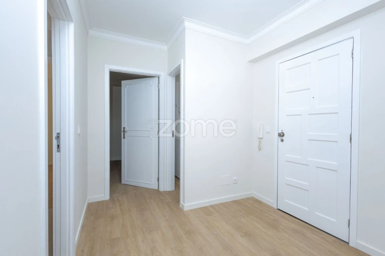 Apartamento T2 para Arrendamento em Braga (Maximinos, Sé e Cividade) Foto 6