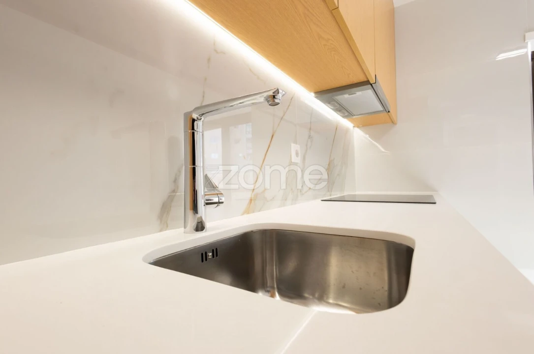 Apartamento T2 para Arrendamento em Braga (Maximinos, Sé e Cividade) Foto 2