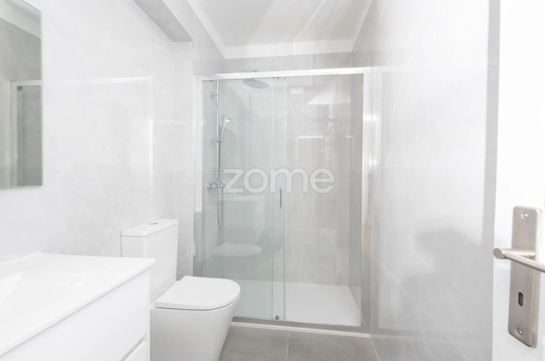 Apartamento T2 para Arrendamento em Braga (Maximinos, Sé e Cividade) Foto 10