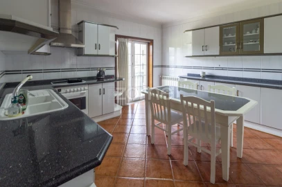Moradia T3 para Arrendamento em Galegos
