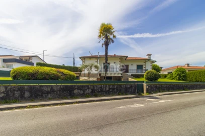Moradia T3 para Arrendamento em Galegos