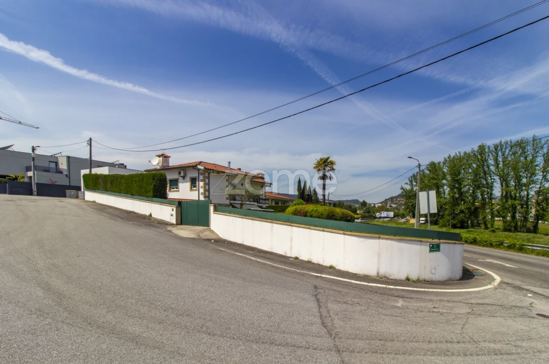 Moradia T3 para Arrendamento em Galegos Foto 3