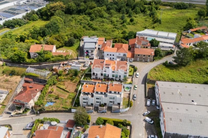 Moradia T3 para Venda em Ferreiros e Gondizalves