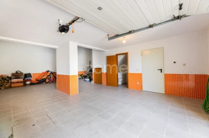 Moradia T3 para Venda em Ferreiros e Gondizalves