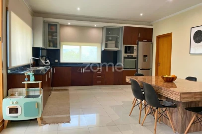 Moradia T3 para Venda em Ferreiros e Gondizalves
