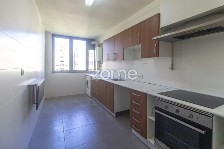 Apartamento T3 para Arrendamento em São Vitor (Braga) Foto 6