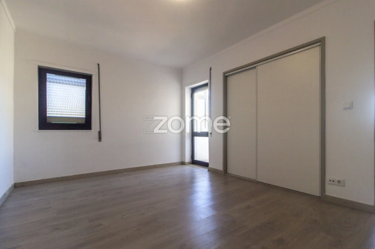 Apartamento T3 para Arrendamento em São Vitor (Braga) Foto 12