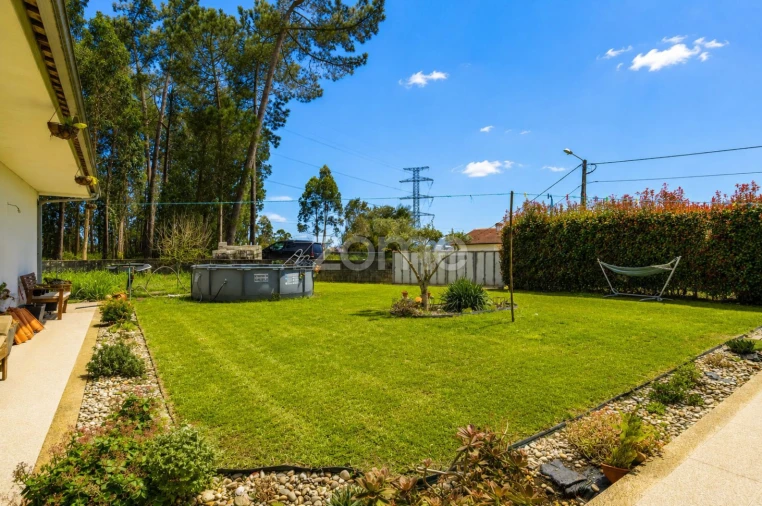 Moradia T3 para Venda em Sabariz Foto 3