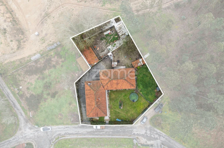 Moradia T3 para Venda em Sabariz Foto 2