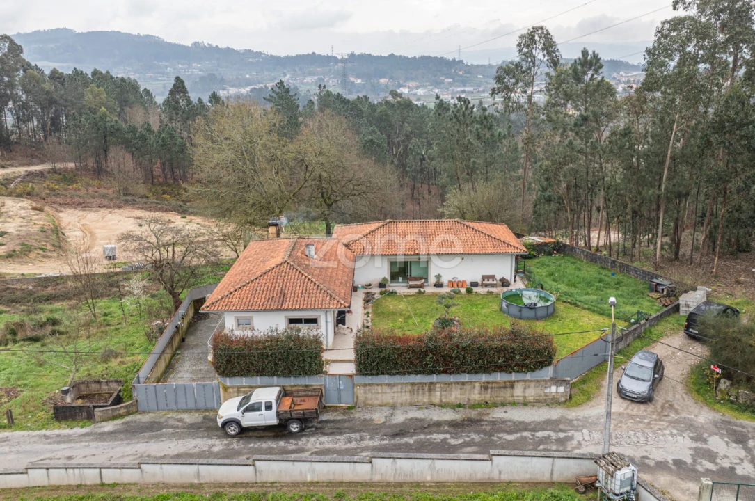 Moradia T3 para Venda em Sabariz Foto 23