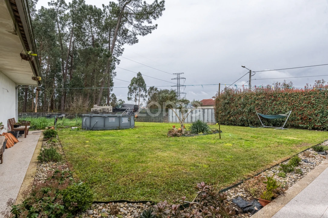 Moradia T3 para Venda em Sabariz Foto 17