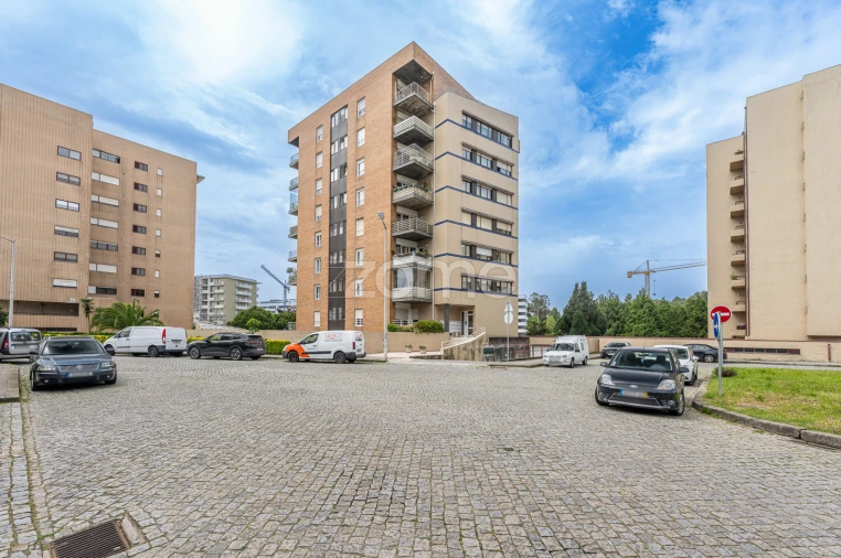 Apartamento T3 para Venda em Moreira Foto 2