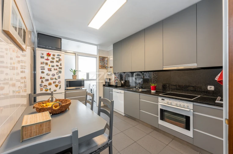 Apartamento T3 para Venda em Moreira Foto 7