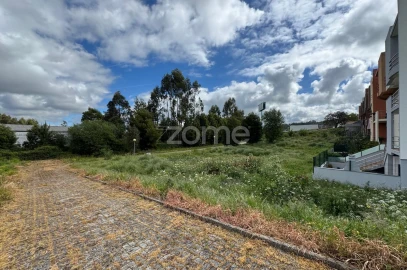 Terreno para Venda em Santa Maria de Lamas