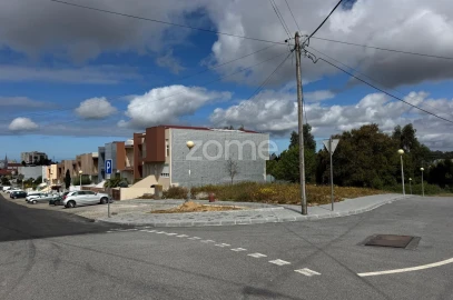 Terreno para Venda em Santa Maria de Lamas