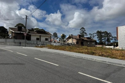 Terreno para Venda em Santa Maria de Lamas
