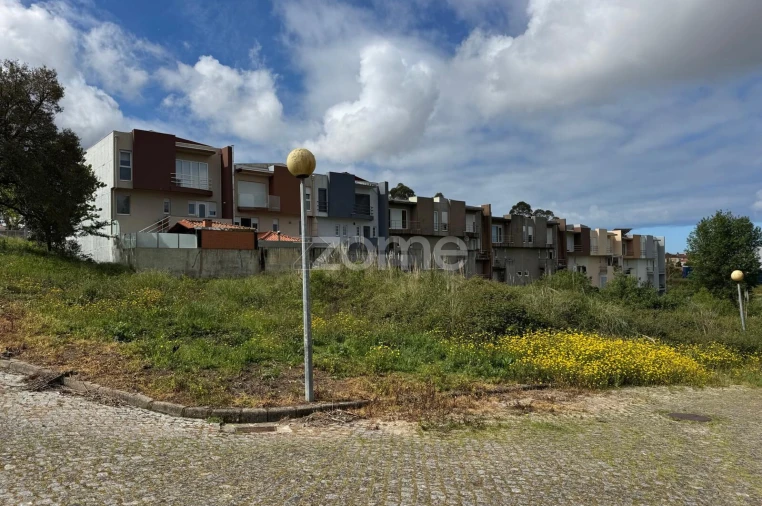 Terreno para Venda em Santa Maria de Lamas Foto 9