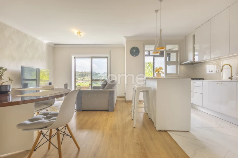 Apartamento T2 para Venda em Moreira Foto 3