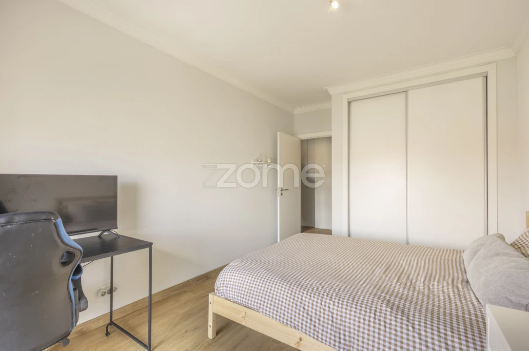 Apartamento T2 para Venda em Moreira Foto 13