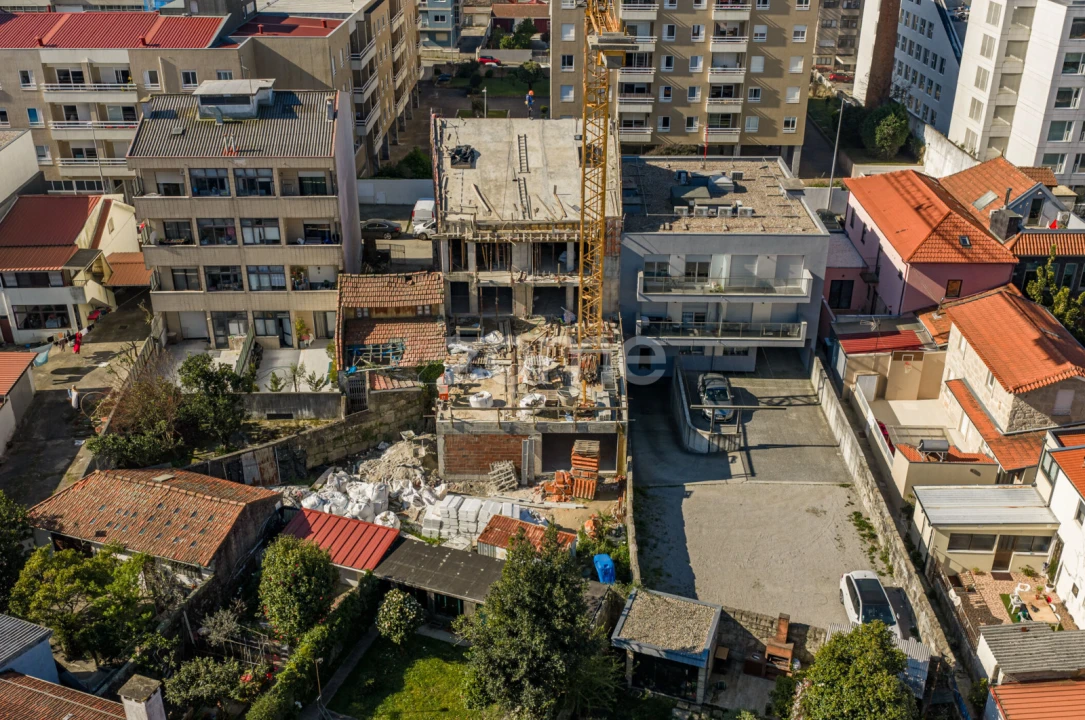 Apartamento T1 para Venda em Paranhos Foto 4