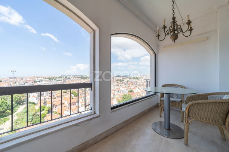 Apartamento T2 para Venda em São Vicente Foto 5