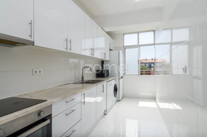 Apartamento T3 para Venda em Águas Livres