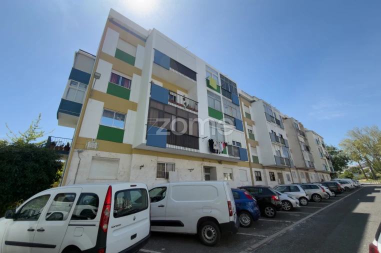 Apartamento T3 para Venda em Águas Livres Foto 2