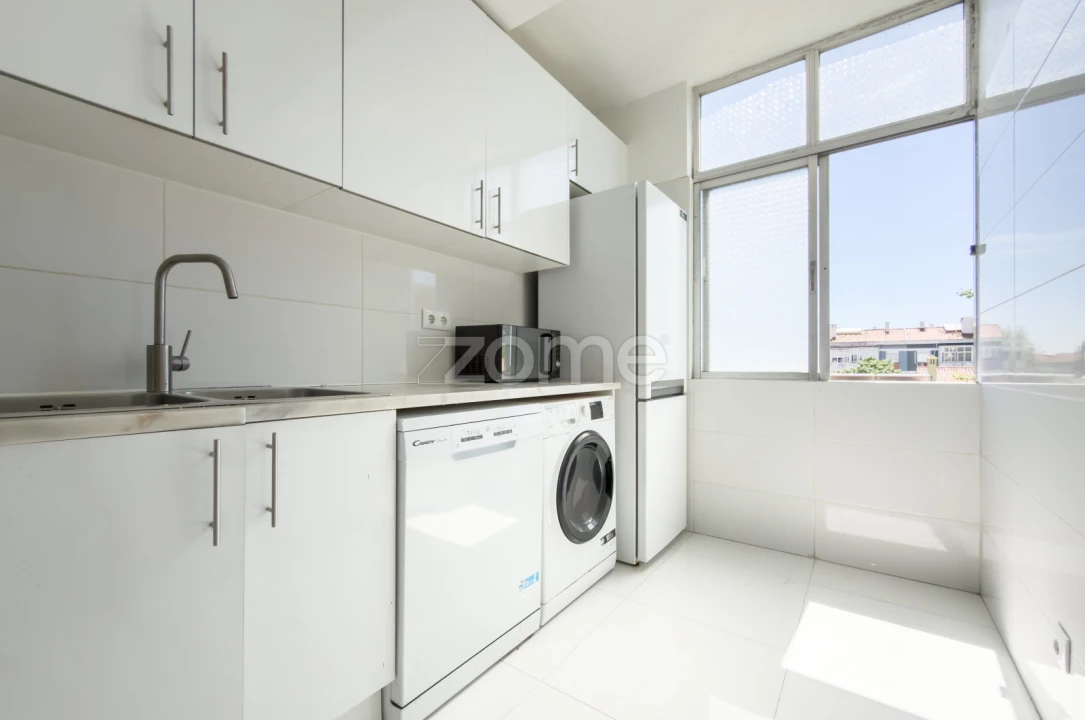 Apartamento T3 para Venda em Águas Livres Foto 6