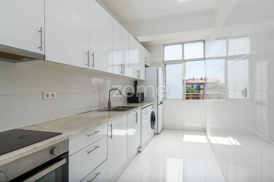 Apartamento T3 para Venda em Águas Livres Foto 1