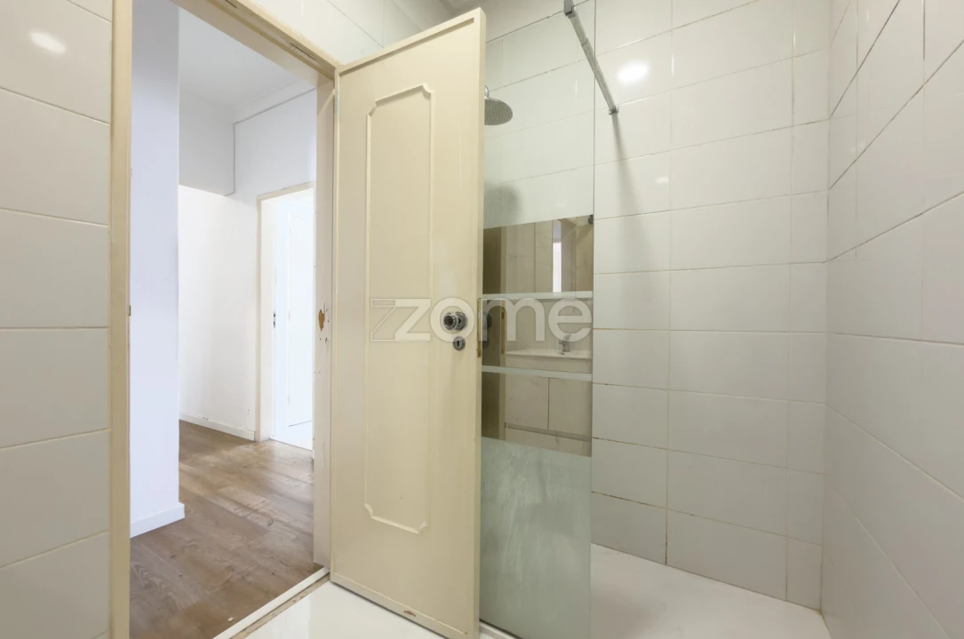 Apartamento T3 para Venda em Águas Livres Foto 11