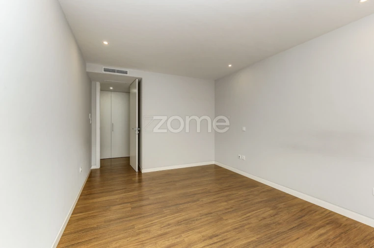 Apartamento T2 para Arrendamento em Carcavelos e Parede Foto 15