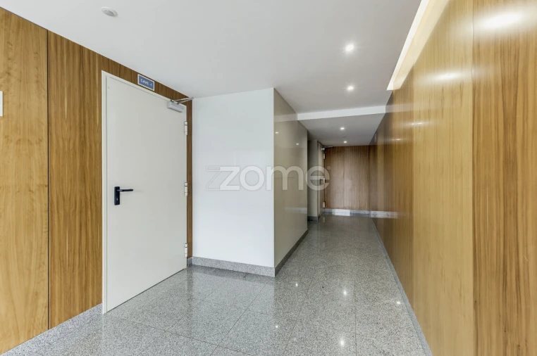 Apartamento T2 para Arrendamento em Carcavelos e Parede Foto 22