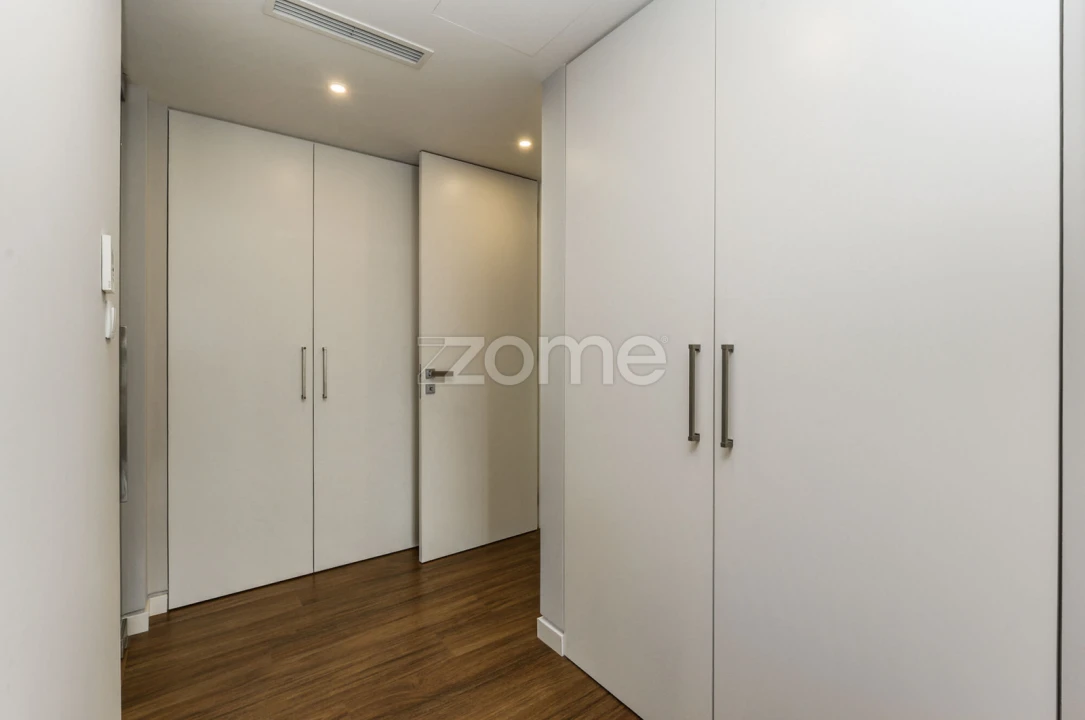 Apartamento T2 para Arrendamento em Carcavelos e Parede Foto 18