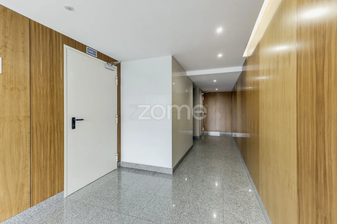 Apartamento T2 para Arrendamento em Carcavelos e Parede Foto 22
