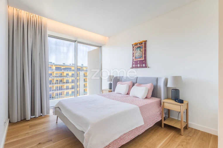 Apartamento T3 para Venda em Quarteira Foto 3