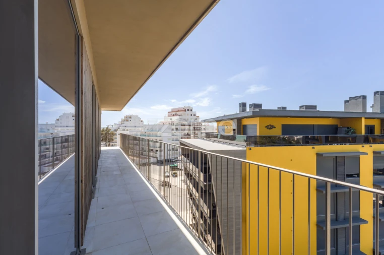 Apartamento T3 para Venda em Quarteira Foto 5
