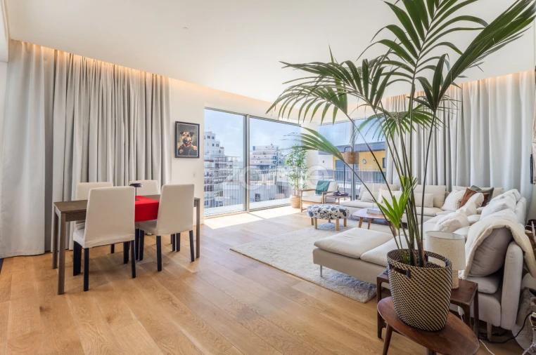 Apartamento T3 para Venda em Quarteira Foto 22