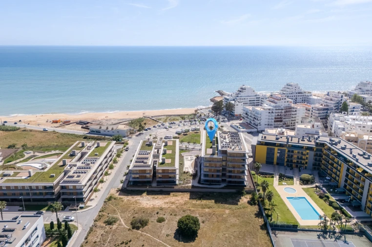 Apartamento T3 para Venda em Quarteira Foto 35