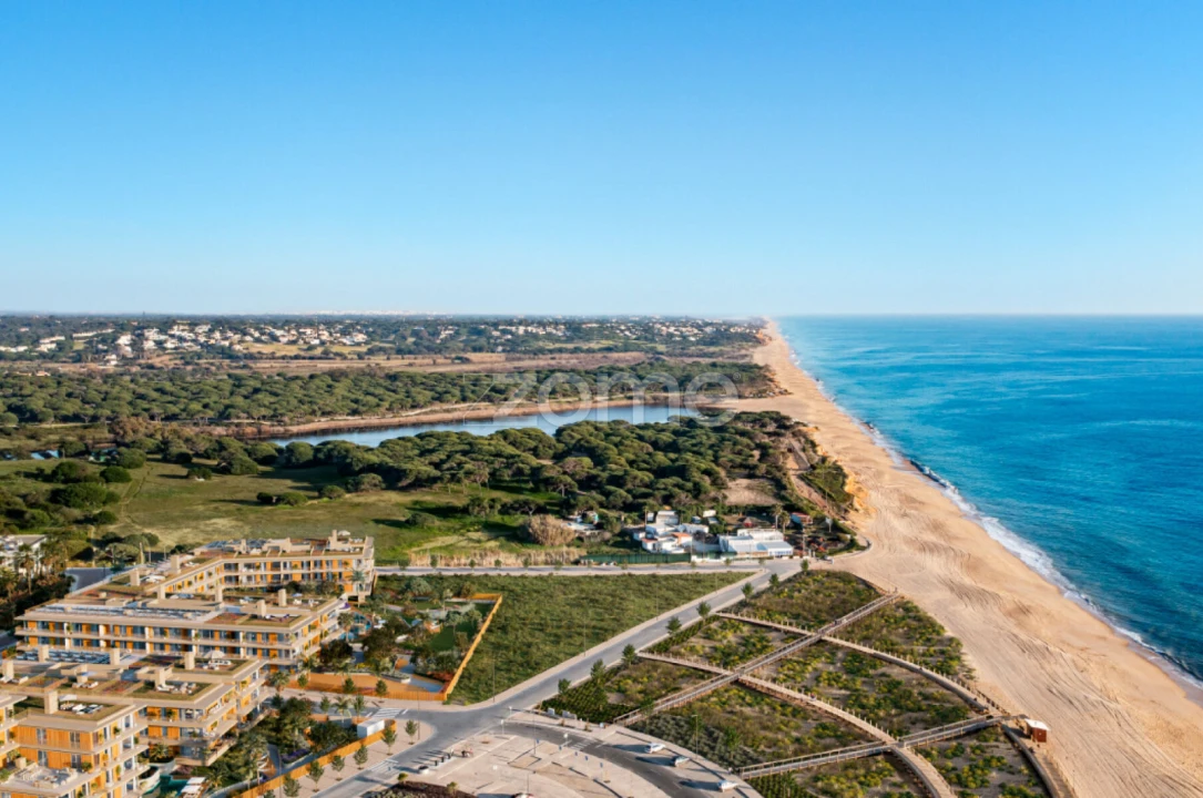 Apartamento T3 para Venda em Quarteira Foto 3