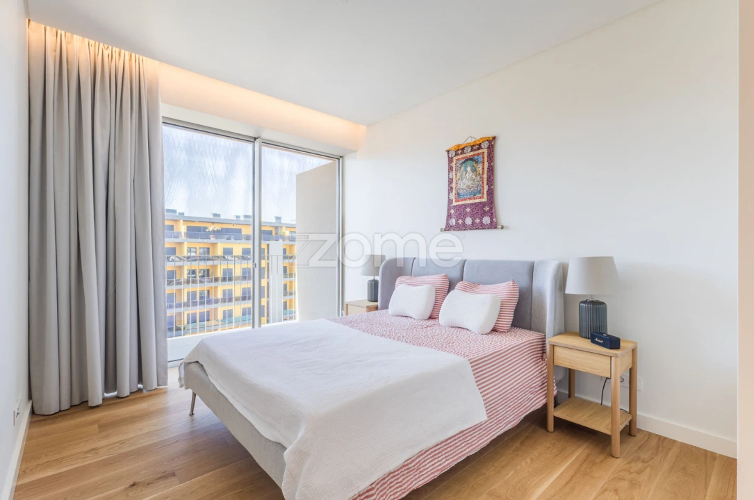 Apartamento T3 para Venda em Quarteira Foto 3
