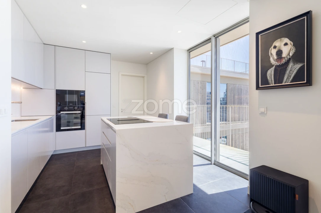Apartamento T3 para Venda em Quarteira Foto 17
