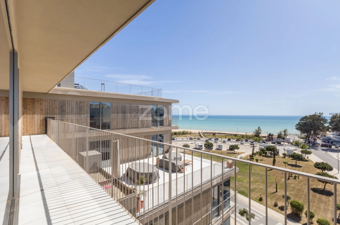 Apartamento T3 para Venda em Quarteira Foto 1
