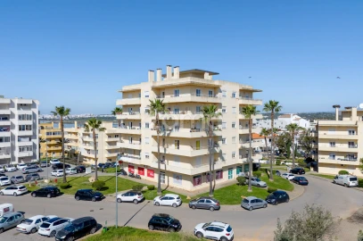 Apartamento T2 para Venda em Estômbar e Parchal