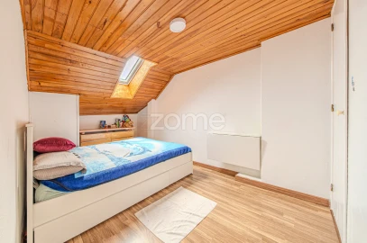 Apartamento T4 para Venda em Águas Livres